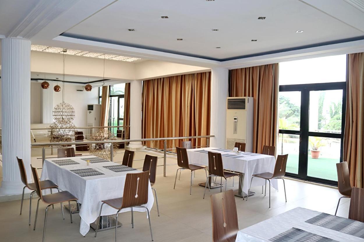 Hotel Bluebay